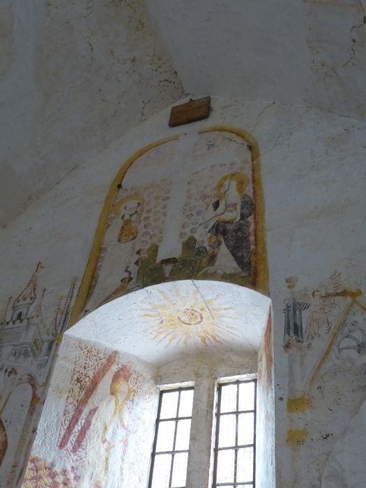 peintures monumentales de la chapelle, détail mur Est, au dessus de l’autel