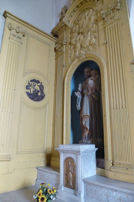 lambris de revêtement (boiserie), détail lambris autour du saint Christophe