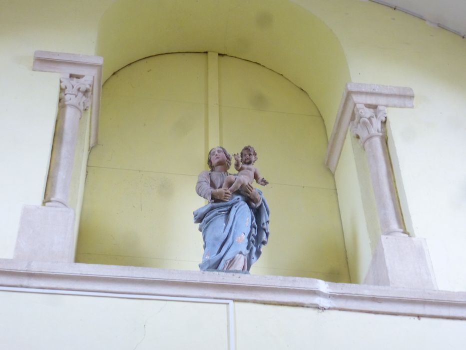 statue : Vierge à l'Enfant