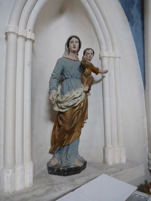 statue : Vierge à l'Enfant