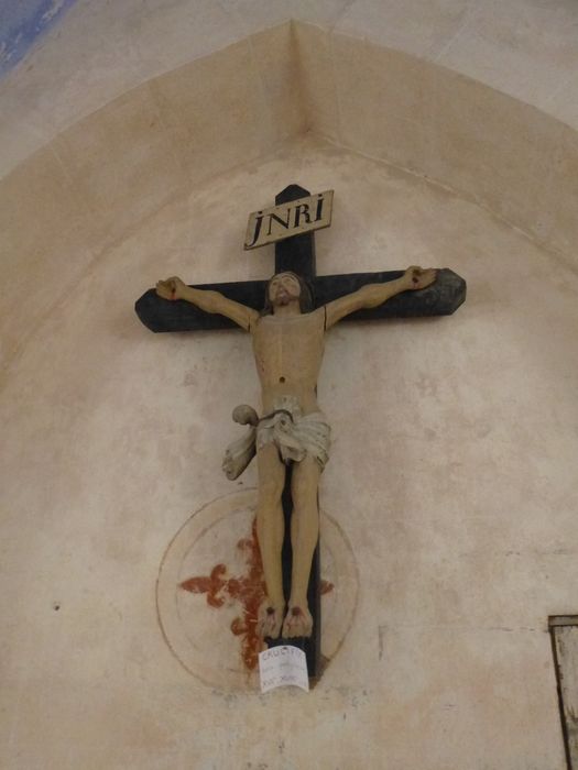 statue : Christ en croix