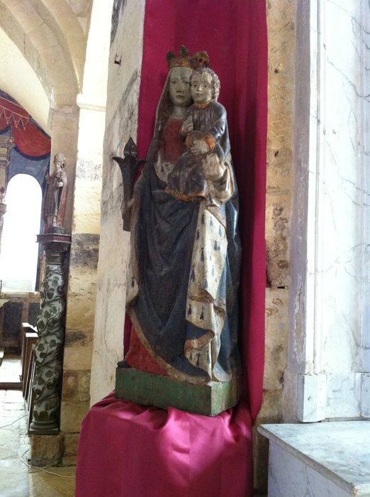 statue : Vierge à l'Enfant