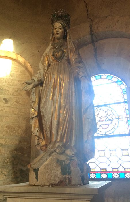 statue : Vierge reine