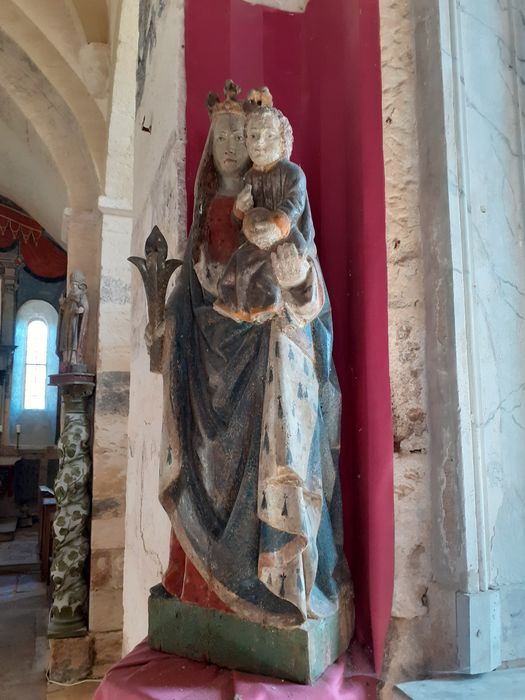 statue : Vierge à l'Enfant