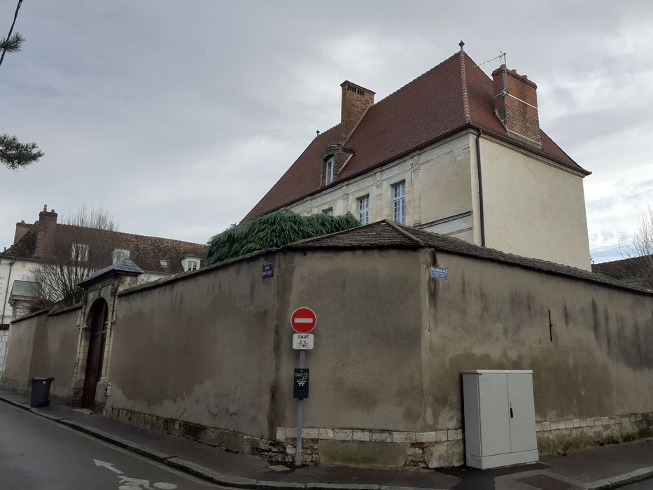 Hôtel de Vaudricourt : Ensemble sud-ouest, vue partielle