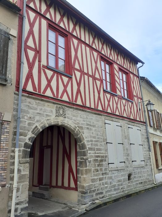 Maison : Façade sur rue, vue générale