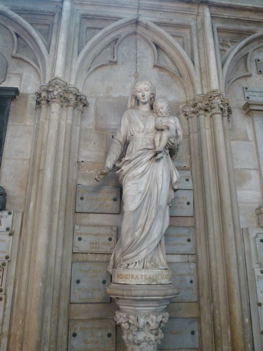 statue : Vierge à l'Enfant - © Ministère de la Culture (France), Direction régionale des affaires culturelles de Bourgogne-Franche-Comté, tous droits réservés