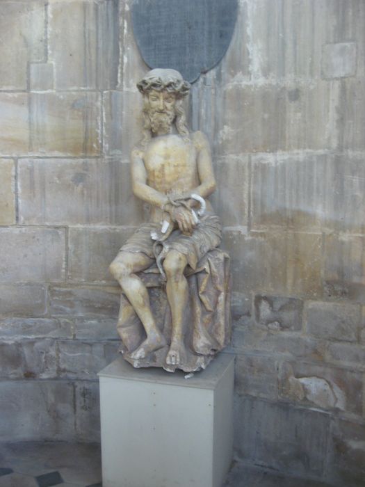 groupe sculpté : Ecce Homo - © Ministère de la Culture (France), Direction régionale des affaires culturelles de Bourgogne-Franche-Comté, tous droits réservés