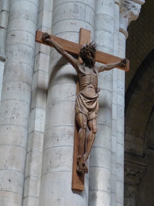 statue : Christ en croix - © Ministère de la Culture (France), Direction régionale des affaires culturelles de Bourgogne-Franche-Comté, tous droits réservés