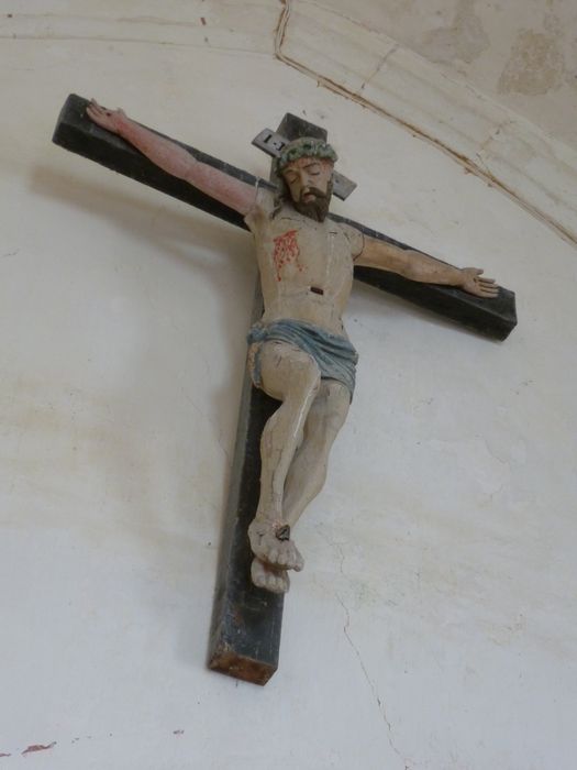 statue : Christ en croix