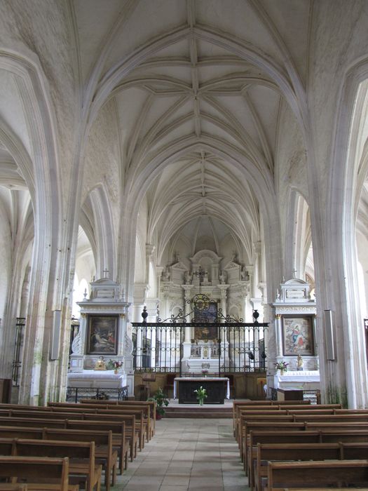 Eglise Saint-Symphorien : Nef, vue générale