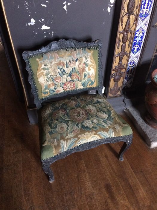 chaise - © Ministère de la Culture (France), Direction régionale des affaires culturelles de Bourgogne-Franche-Comté – Diffusion restreinte