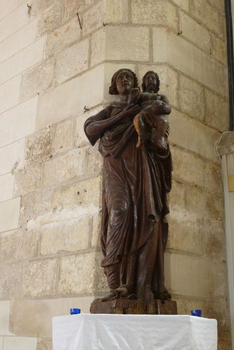 Statue : Vierge à l'enfant