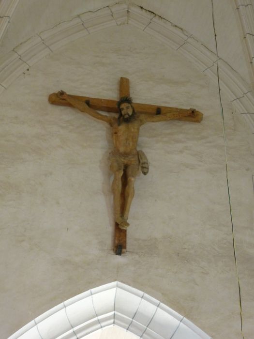 statue : Christ en croix