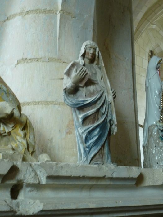 statuette : Sainte au livre - © Ministère de la Culture (France), Direction régionale des affaires culturelles de Bourgogne-Franche-Comté, tous droits réservés