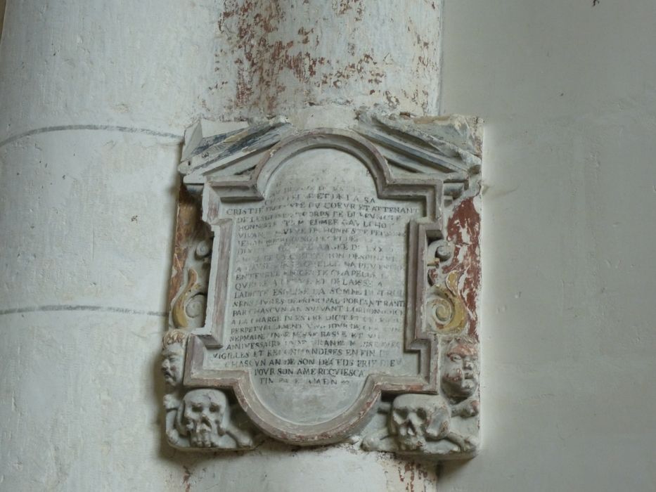 plaque funéraire d'Edmée Gaulchot - © Ministère de la Culture (France), Direction régionale des affaires culturelles de Bourgogne-Franche-Comté, tous droits réservés