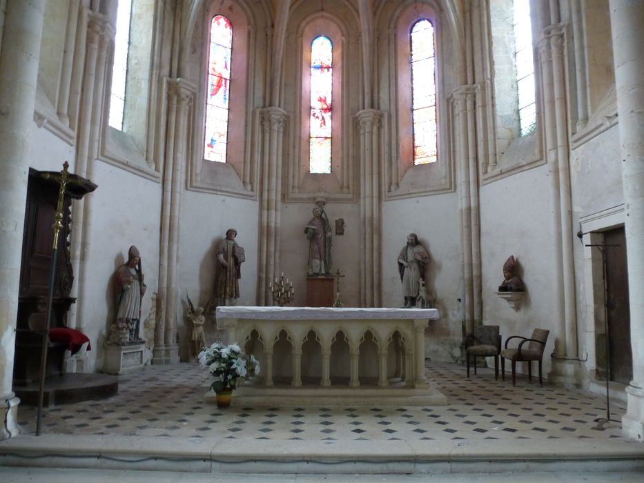 Eglise : Chœur, vue générale