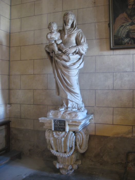 statue : Vierge à l'Enfant