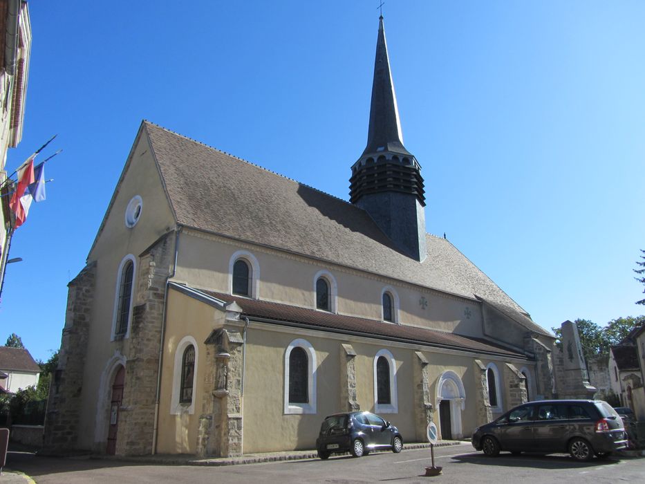 Eglise Saint-Loup : Façade latérale sud, vue générale