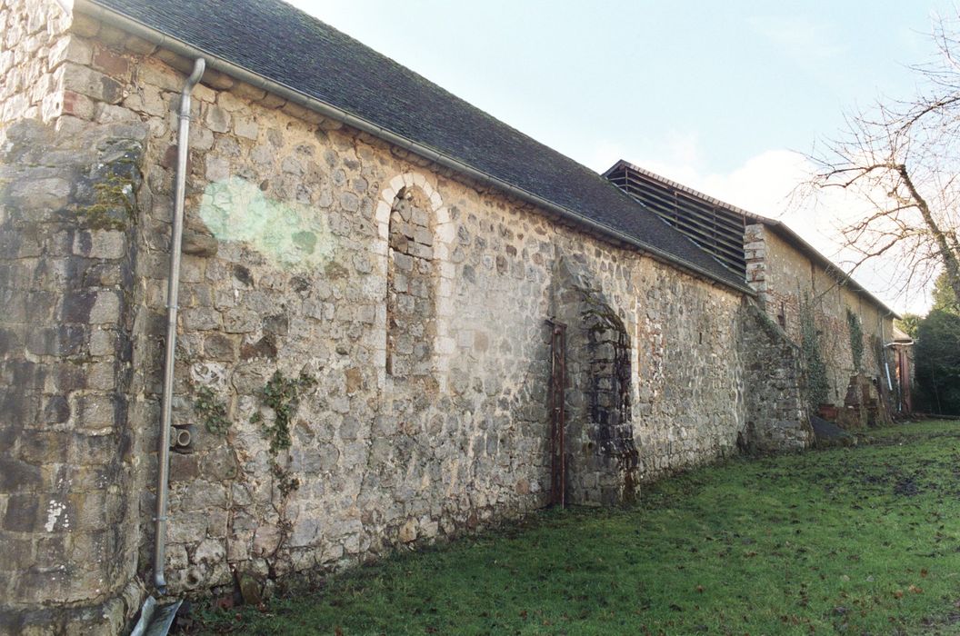 Commanderie de templiers de Coulours : Chapelle, façade latérale nord, vue générale