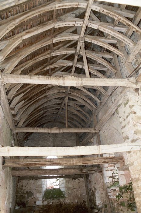 Commanderie de templiers de Coulours : Chapelle, nef, vue générale