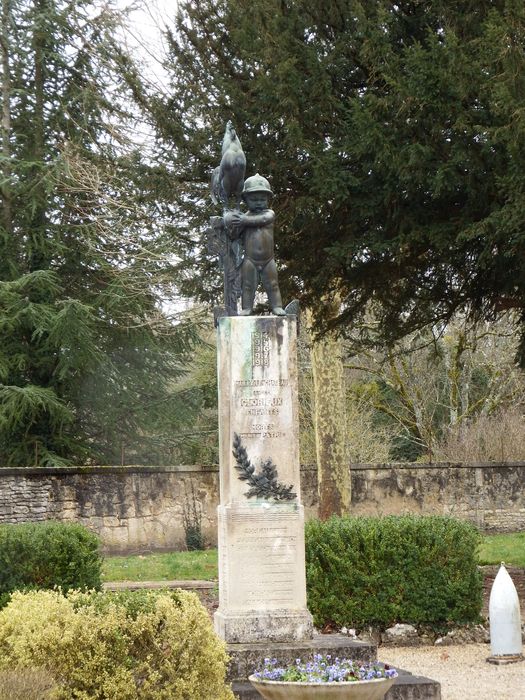 Monument aux morts : Vue générale