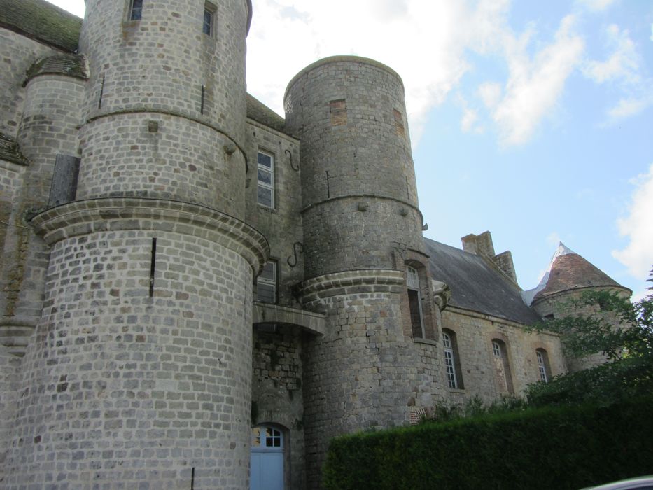 Château : Façade nord, vue partielle