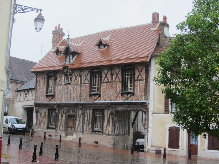  Façade sur rue, vue générale