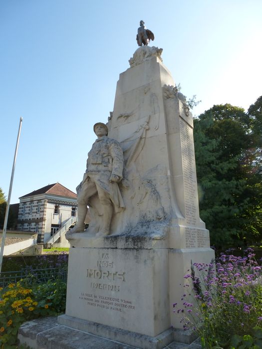 Monument aux morts : Vue générale