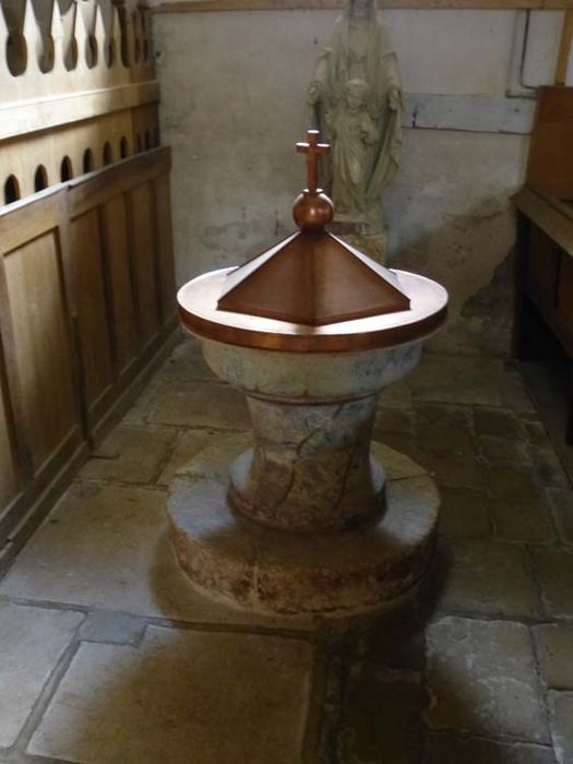fonts baptismaux - © Ministère de la Culture (France), Direction régionale des affaires culturelles de Bourgogne-Franche-Comté, tous droits réservés