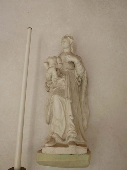 statue : Vierge à l'Enfant - © Ministère de la Culture (France), Direction régionale des affaires culturelles de Bourgogne-Franche-Comté, tous droits réservés