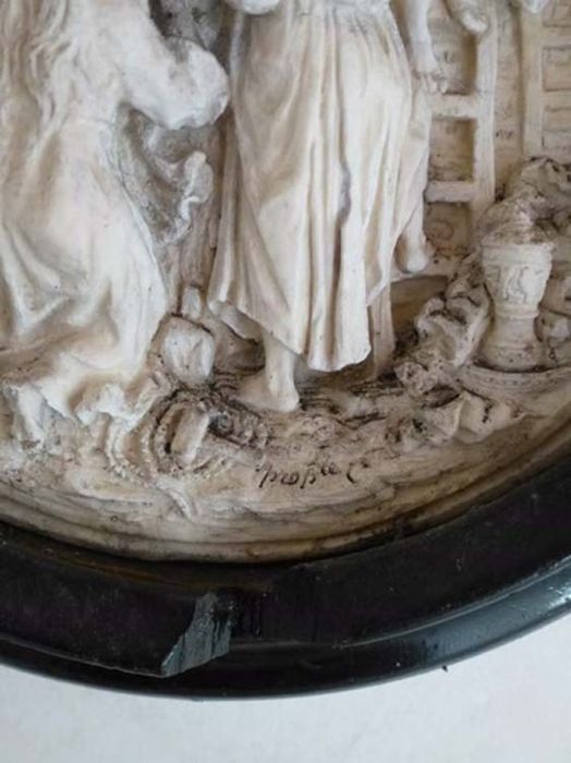 bas-relief : Déposition de croix (la), détail - © Ministère de la Culture (France), Direction régionale des affaires culturelles de Bourgogne-Franche-Comté, tous droits réservés