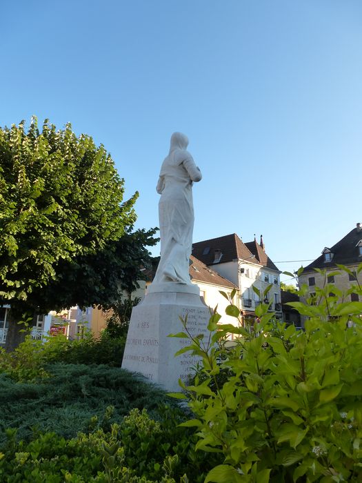 vue partielle du monument