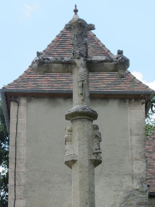 vue partielle de la croix