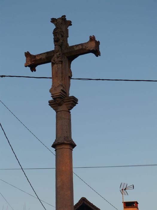 vue partielle de la croix