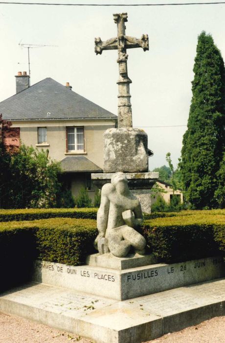 vue générale de la croix