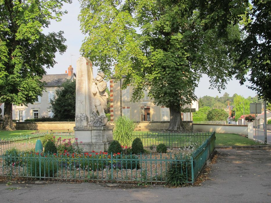 vue générale du monument dans son environnement