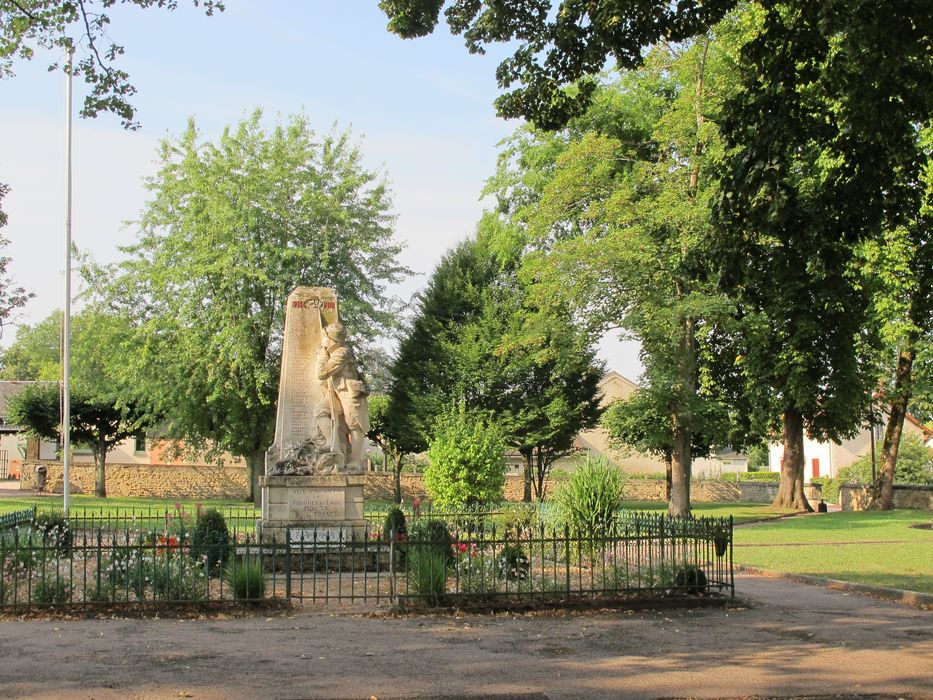 vue générale du monument dans son environnement