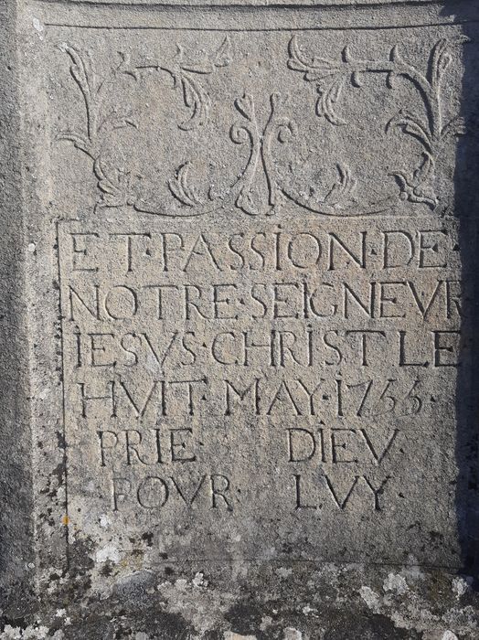 détail de l’inscription sur le socle