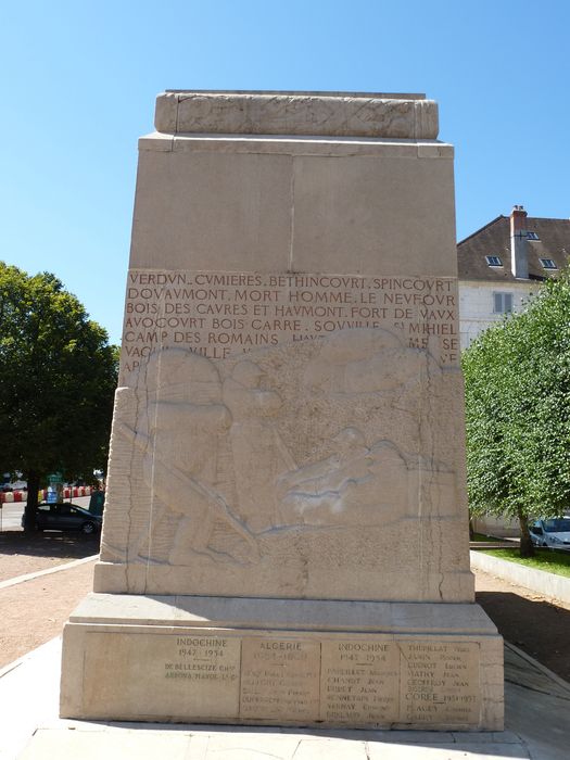 vue partielle du monument