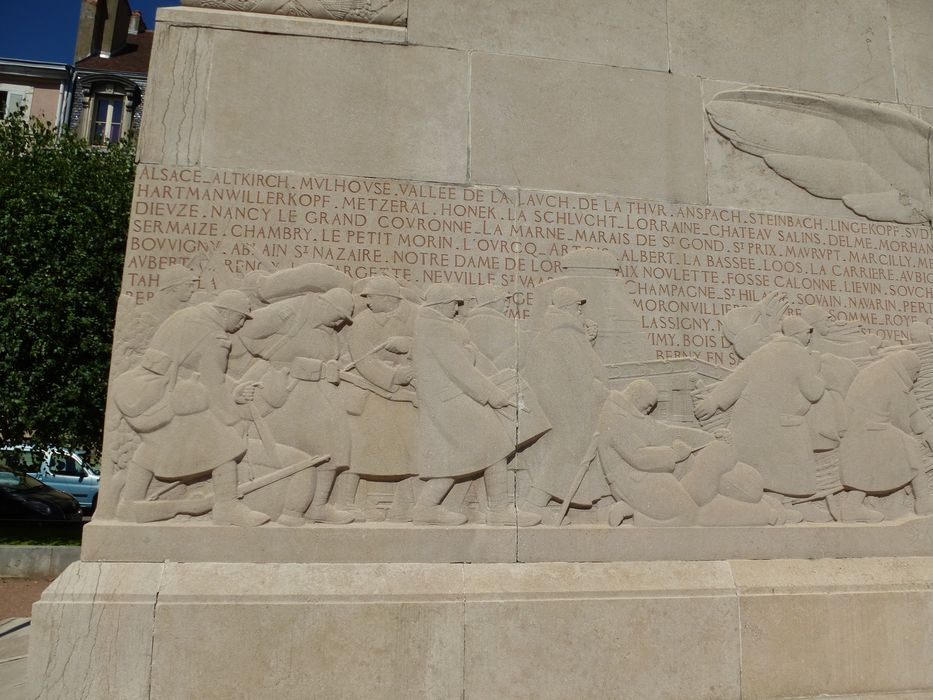 vue partielle des bas-reliefs