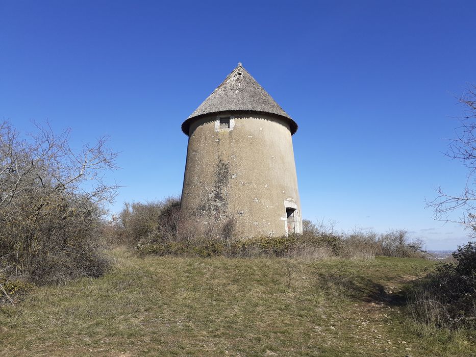 vue générale du moulin dans son environnement