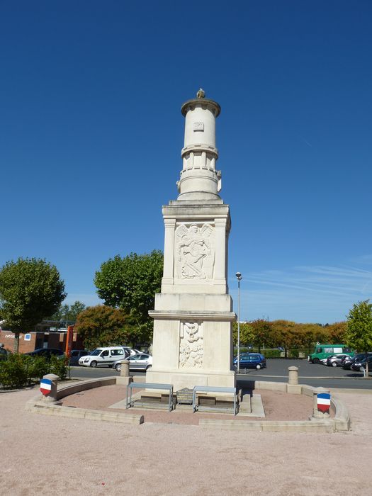 vue générale du monument dans son environnement