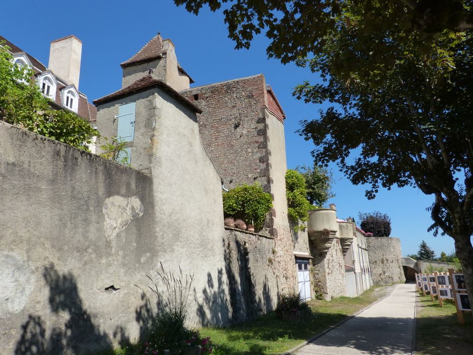 vue partielle des remparts