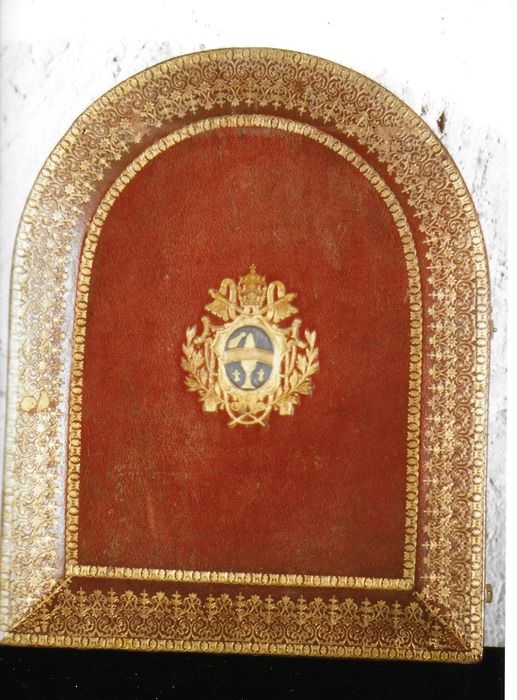 barrette du cardinal Bernadou - © Ministère de la Culture (France), Direction Régionale des Affaires Culturelles de Bourgogne-Franche-Comté – Tous droits réservés