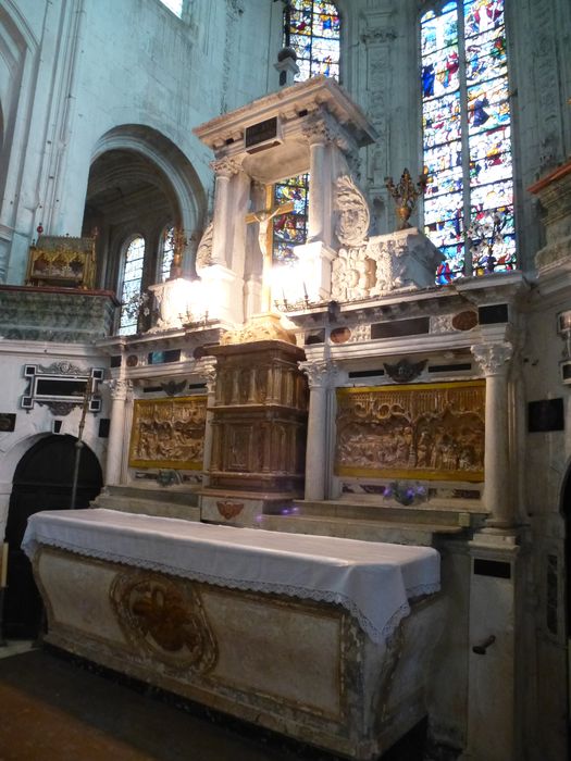 bas-reliefs du retable du maître-autel : Scènes de la Vie de la Vierge