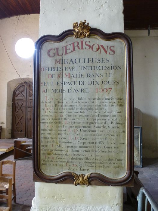 tableau (panneau peint, cadre) : Guérison miraculeuses opérées par sainte Mathie - © Ministère de la Culture (France), Direction régionale des affaires culturelles de Bourgogne-Franche-Comté – Diffusion restreinte