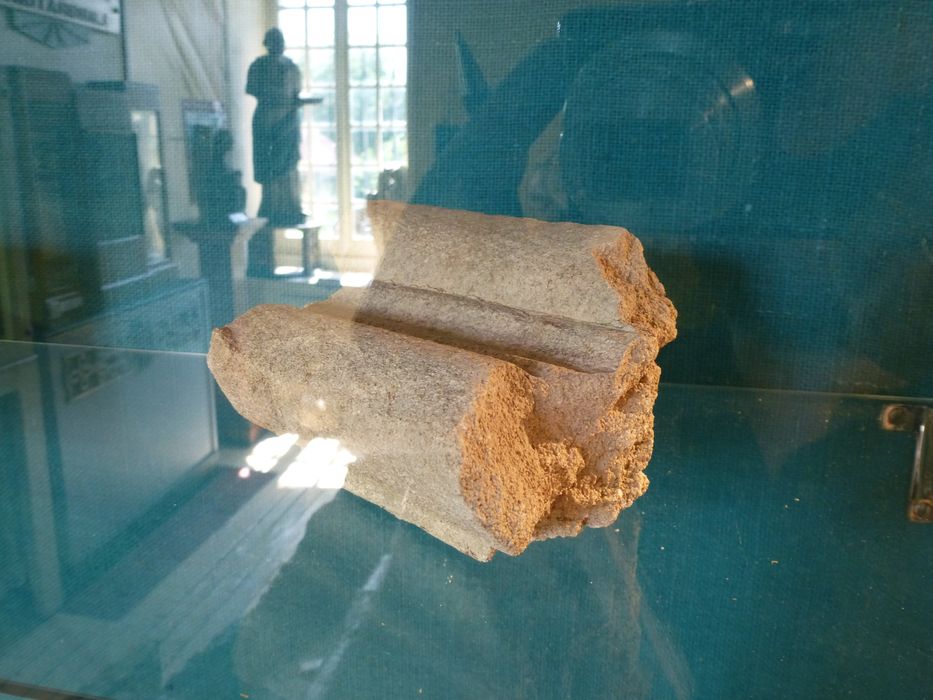 élément lapidaire n°4