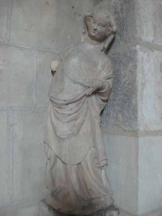 statue : Vierge de l'Annonciation - © Ministère de la Culture (France), Direction régionale des affaires culturelles de Bourgogne-Franche-Comté – Diffusion restreinte