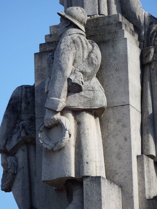 vue partielle du monument